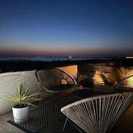 Apartment Sur Le Sable